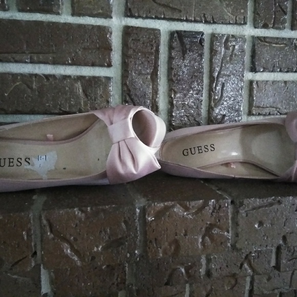 Shoe's - Picture 5 of 6